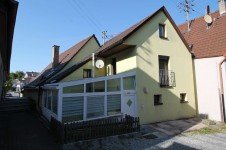 Hauptbild *** Einfamilienhaus mit Wintergarten zentral in Cleebronn ***